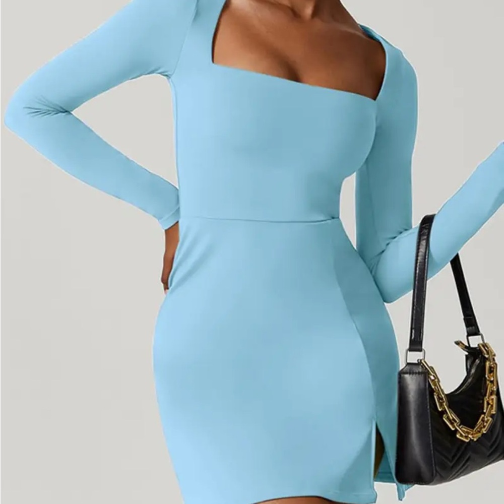 Elegant Blue Long Sleeve Dress